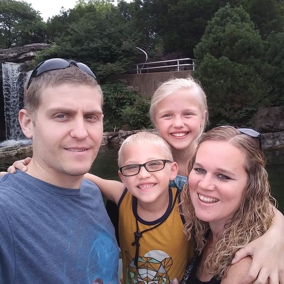 Meet your Posher, Megan - Picture 1 of 1